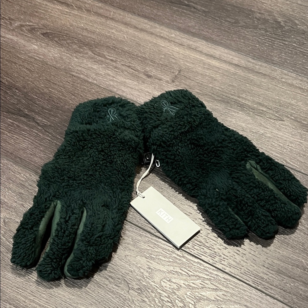 Kith Dark Green Fuzzy Gloves